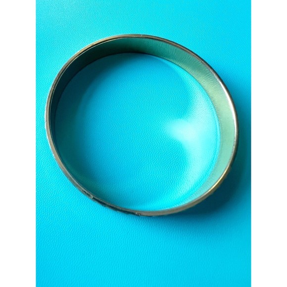 Monet Vintage Goldtone Bangle Bracelet Shiny and Brushed Simple Chic 7/8" - Picture 9 of 9